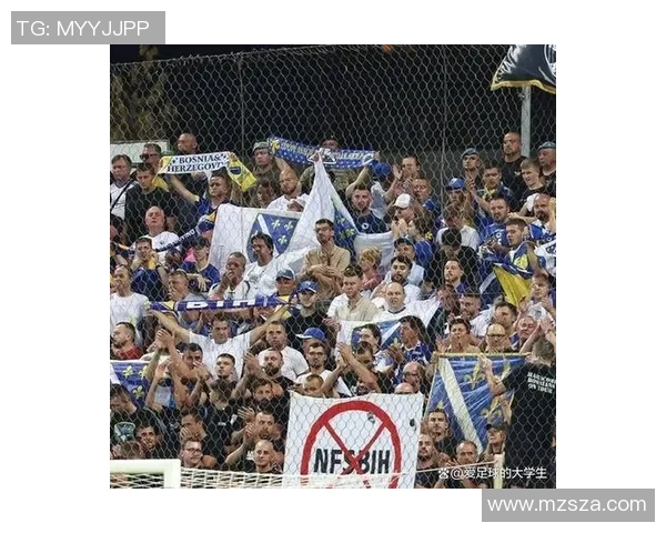 足球巨星怒火难平赛场爆发引发队友媒体球迷多重热议